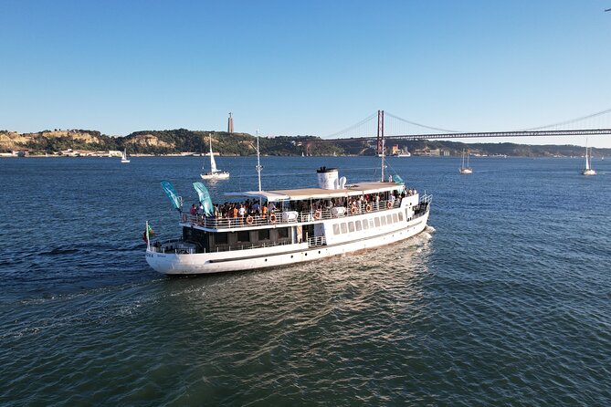 Lisbon: Sunset on board with music & drinks - Where You Board and How the Boat Experience Feels