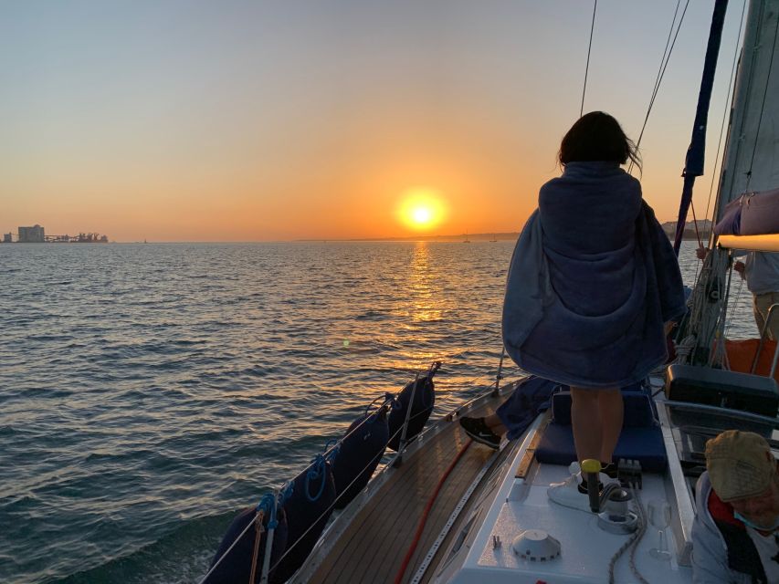 Lisbon: Sunset Sailing Cruise with Wine - Getting Ready for the Tagus Breeze