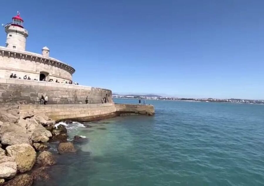 Lisbon: Tagus River Cruise to the Ocean & Dolphin Watching - Comfort and what to bring for Lisbon weather