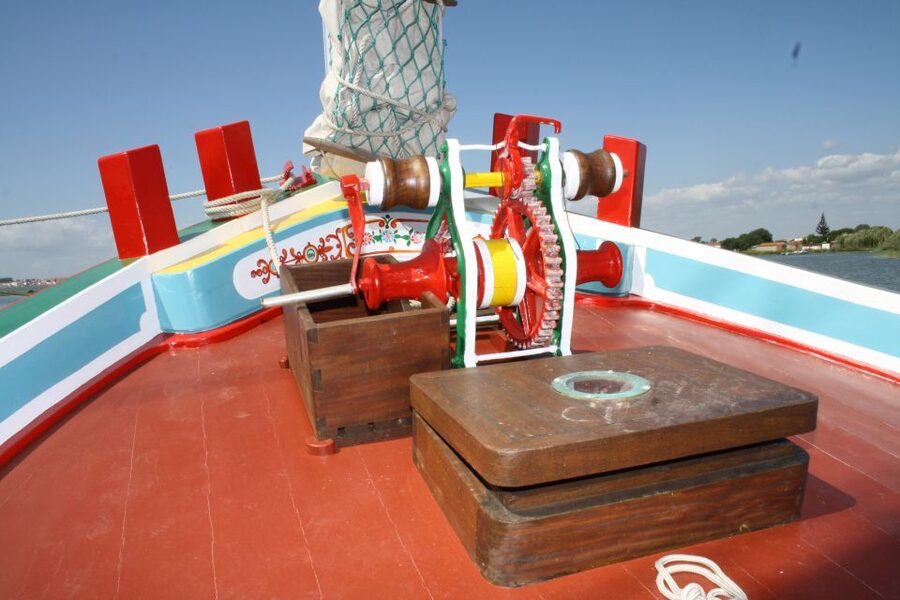 Lisbon: Tagus River Express Cruise in a Traditional Vessel - Key highlights to look for