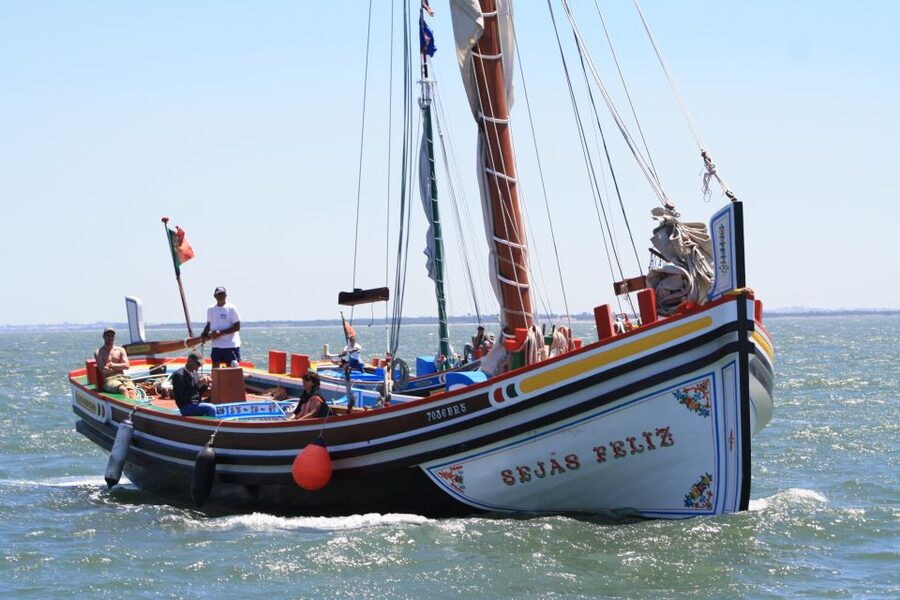 Lisbon: Tagus River Express Cruise in a Traditional Vessel - Getting on at Terreiro do Paço, and what the 45 minutes really includes