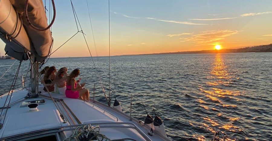 Lisbon: Tagus River Sailboat City Cruise - Boarding MagicSail: Safety Briefing, Music, and Your Included Drink