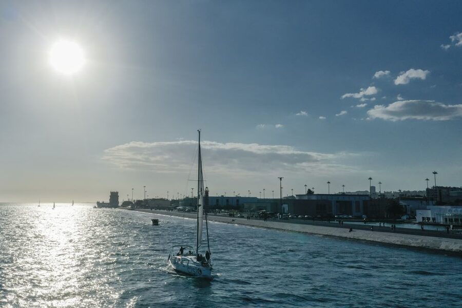 Lisbon: Tagus River Sailboat Tour - The 2-hour route: Belém Tower, Cristo Rei, Commerce Square, Discoveries Monument