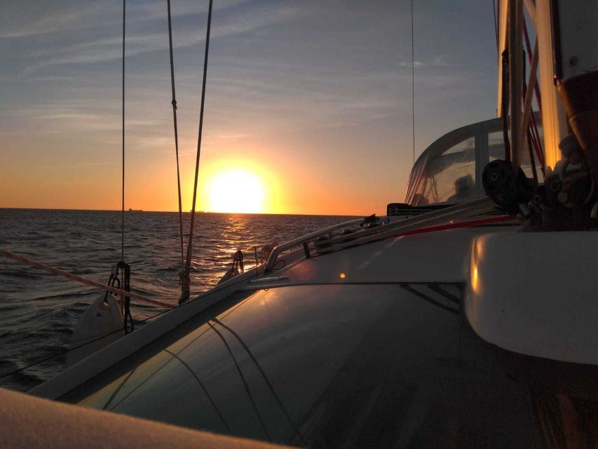 Lisbon: Tagus River Sailboat Tour - Families and kids: the kind of moment that makes it worth it