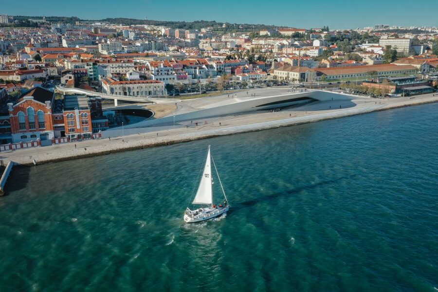 Lisbon: Tagus River Sailboat Tour - Meeting at Doca de Alcântara: how to show up and not stress