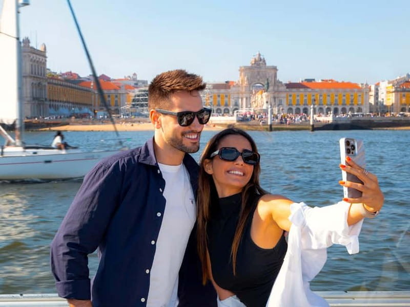Lisbon: Tejo River Sightseeing Cruise - Seating strategy: canopy comfort vs. best sight lines