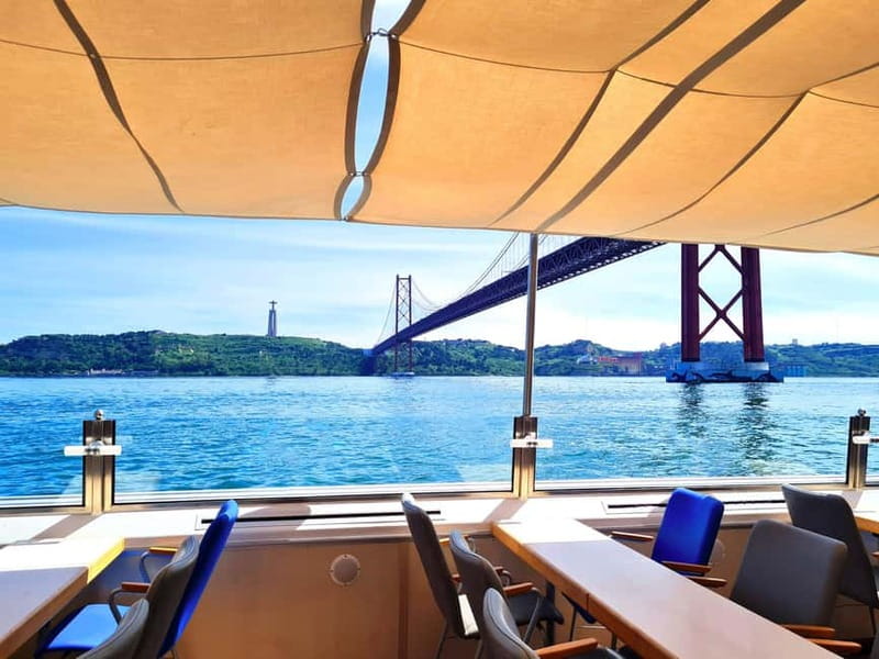 Lisbon: Tejo River Sightseeing Cruise - Finding the right boat at FRS Portugal next to Praça do Comércio