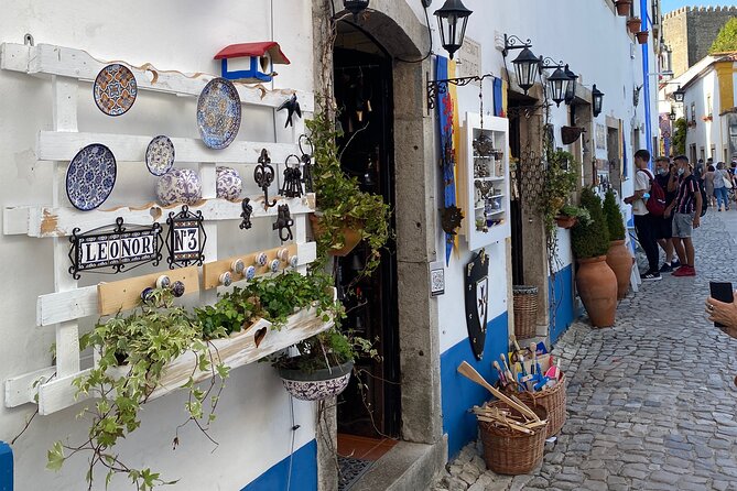 Lisbon to Fatima/Batalha/Nazare & Obidos guided tour 8pax group - Lunch Planning: The One Missing Piece