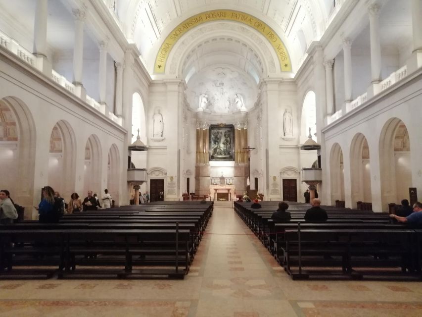 Lisbon to Fátima, Nazaré, and Óbidos, Full-Day Private Tour - Time planning, lunch, and how to keep the day comfortable