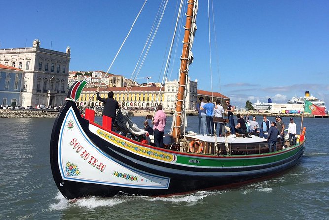 Lisbon Traditional Boats - Guided Sightseeing Cruise - Guides and Live Commentary: The Difference Between Seeing and Understanding