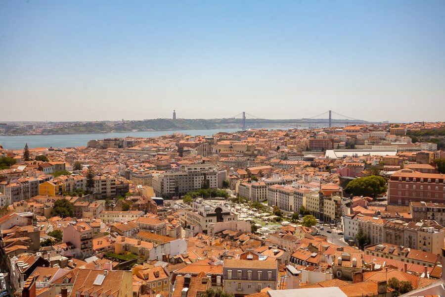 Lisbon Tram No. 28 Ride & Walking Tour - Fado lessons in tiny bars and cafés