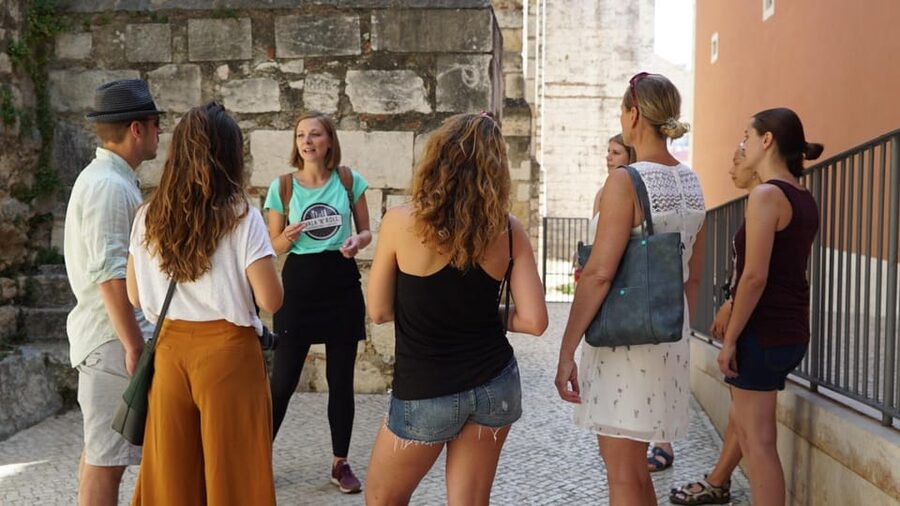 Lisbon: Walking Tour in the Center (Max 12 Participants) - Why this 3.5-hour center loop feels like real Lisbon