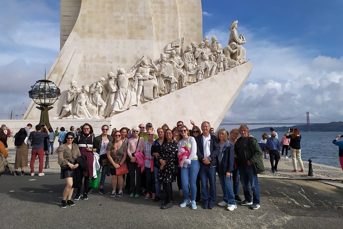 Lisbon Walking Tour - The Perfect Introduction to the City - Meeting Under the Big Arch at Praça do Comércio