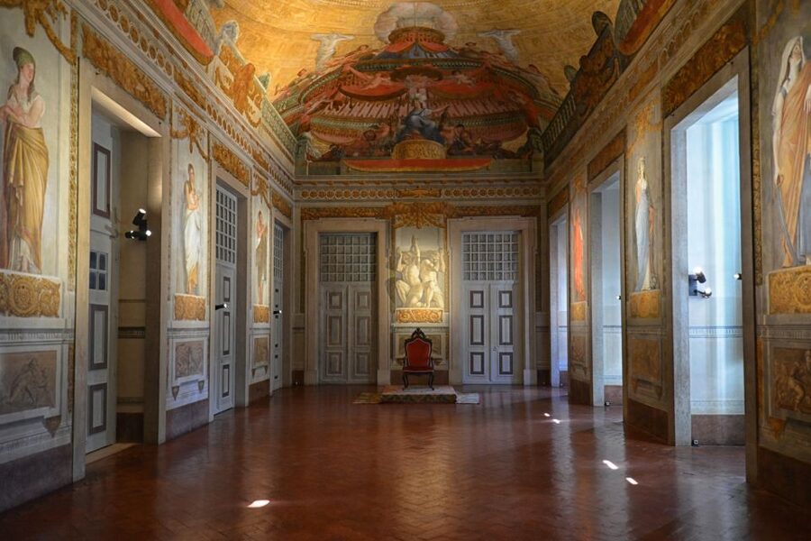 Mafra: National Palace of Mafra Entry Ticket - The library with 36,000 volumes: your “wow” stop