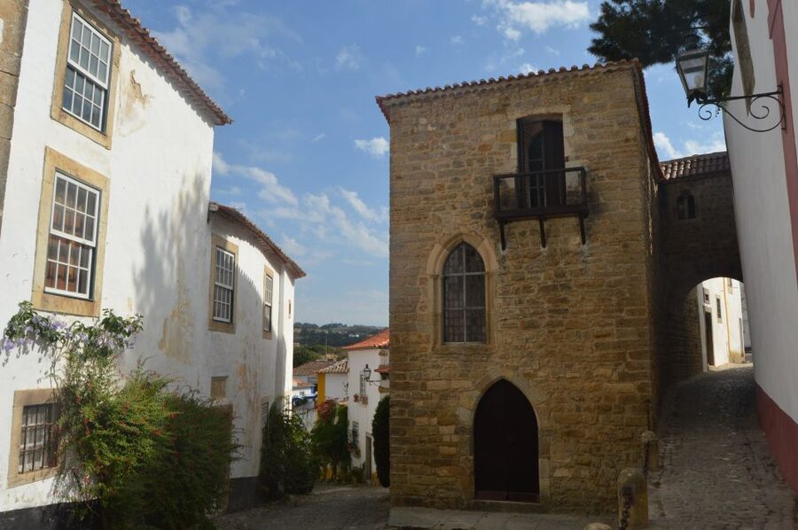 Óbidos: Medieval Tales & Secrets Spots Guided Walking Tour - Why Óbidos Medieval Tales Work So Well on Foot