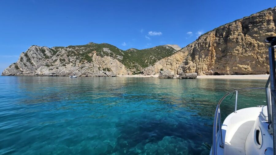 Passeio de Barco em Sesimbra (Publico/Compartilhado) - Snorkeling Kit Included: What It Means for Your Comfort and Value