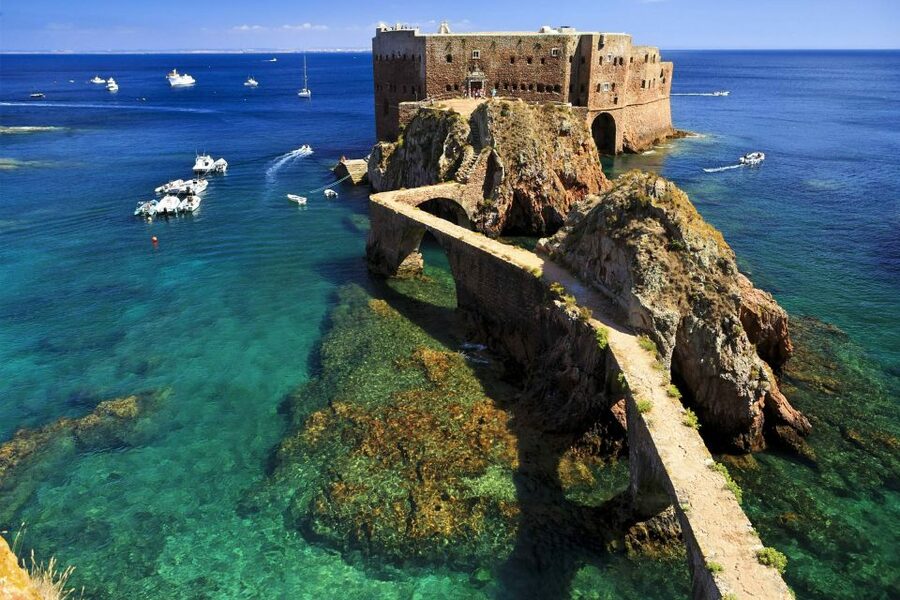 Peniche: Berlengas Roundtrip and Glass-Bottom Boat Cave Tour - Berlengas UNESCO Biosphere Reserve: conservation context without the lecture overload