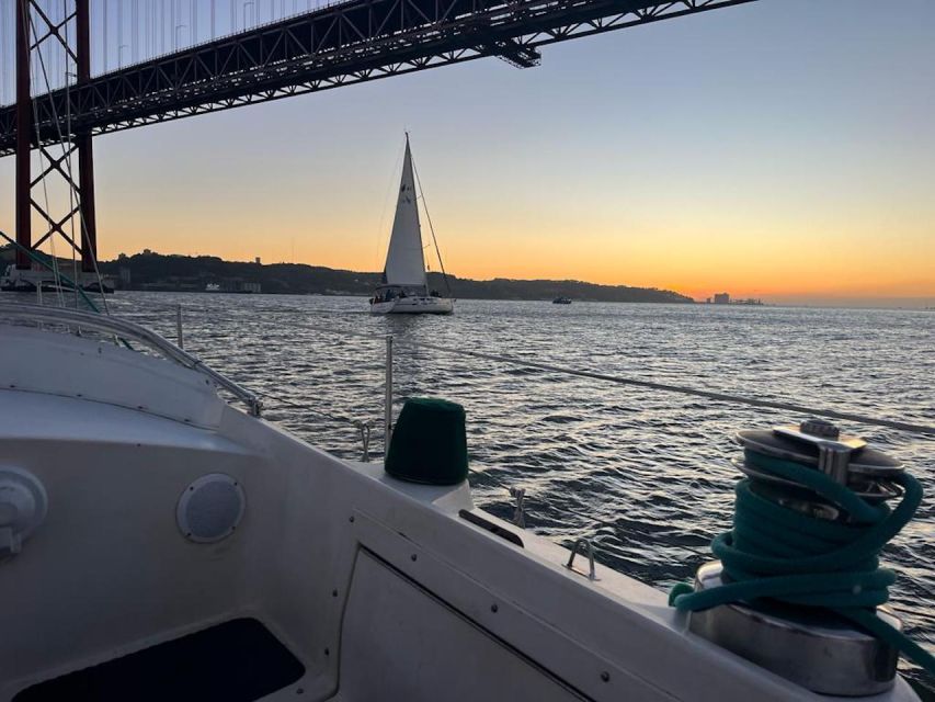 Private Boat Night Tour - Lisbon - Cruising from the Commerce Plaza side to Alfama’s night glow