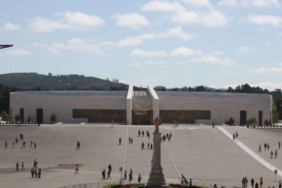 Private Fatima Full Day Tour from Lisbon - Fátima Sanctuary: Chapel of the Apparitions and the “why” behind the pilgrimage