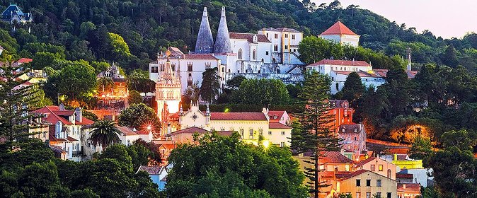 Private Half-Day Tour to Sintra - Pena Palace: Panoramic Views, Photo Time, and Ticket Realities