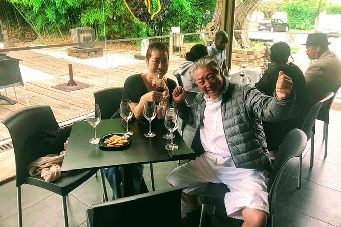 Private Lisbon Arrabida Wine Tour: Food & Wines, Mountain and Sea - Quinta do Piloto or Quinta de Catralvos: where the tastings turn into food