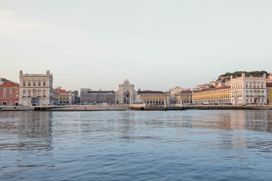 Private Lisbon Sightseeing Sailing Boat Tour with Locals - Price and Value: When $312 for Up to 4 Makes Sense