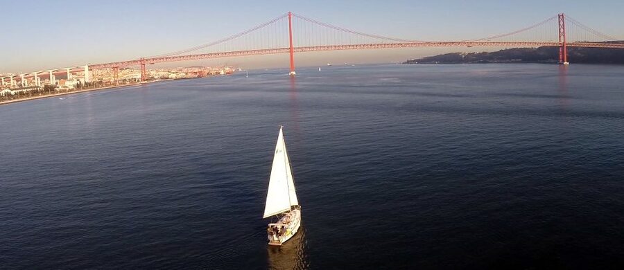 Private Romantic cruise with sparkling wine- 2-Hour- Lisbon - Lisbon from the water, not the waterfront lines