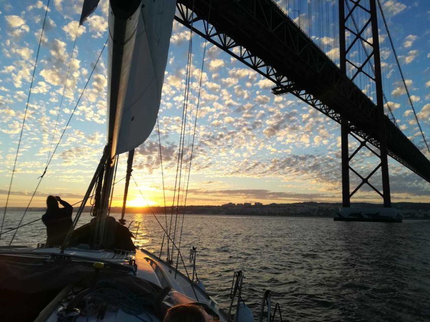 Private Romantic cruise with sparkling wine- 2-Hour- Lisbon - Is $305 good value for a 2-hour romantic cruise?