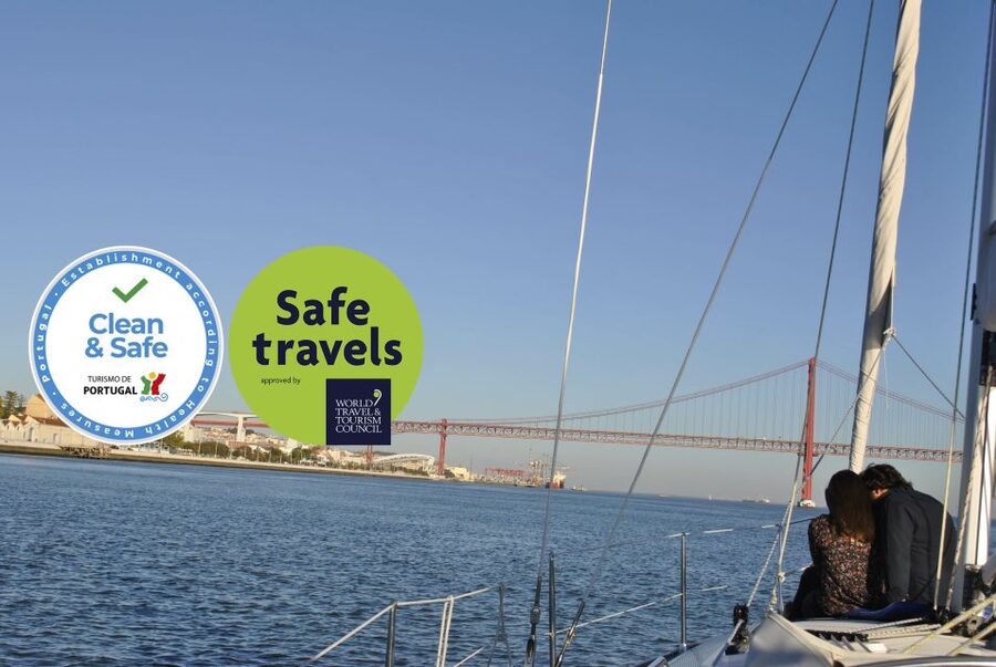 Private Romantic cruise with sparkling wine- 2-Hour- Lisbon - The 2-hour flow: what you’ll do step by step