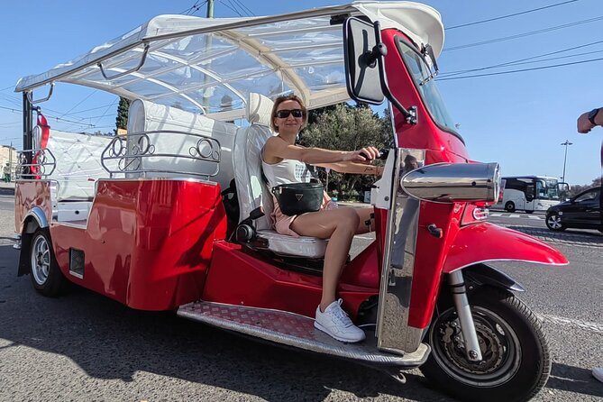 Private Tour in Lisbon with Tuk Tuk - Miradouro Das Portas do Sol: Lisbon’s sun-kissed viewpoint stop