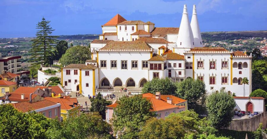Private Tour - Sintra with Pena Palace and Cascais - Sintra’s historic centre and the pastry stop you should not rush
