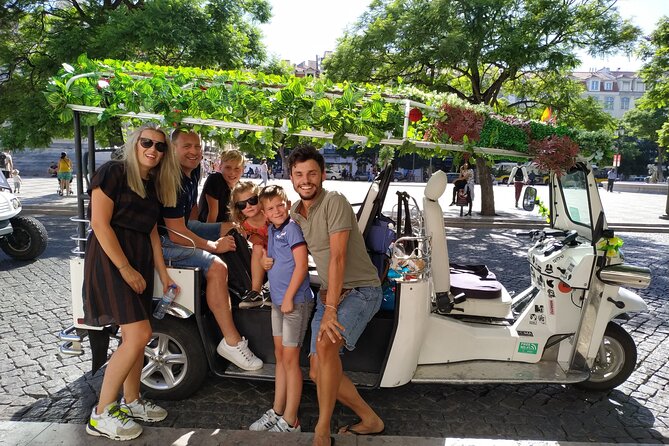 Private tuk tuk tour in old city Lisbon (Standard-1h30) - Rossio Square and Praça do Comércio: the “greatest hits” drive