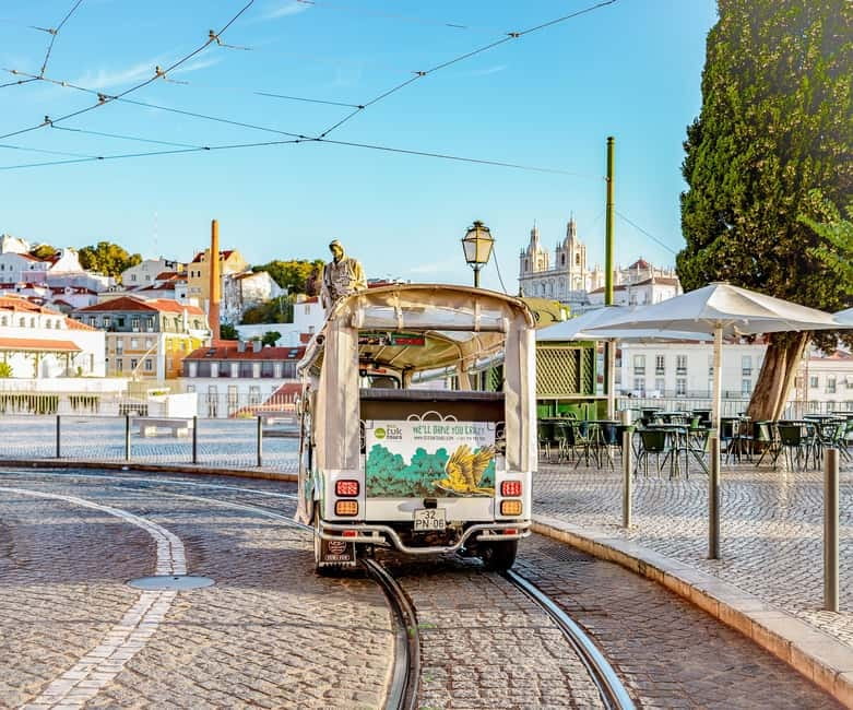 Private Tuk Tuk Tour Lisbon Old Town - Miradouro da Senhora do Monte: the best photo break for many first-timers
