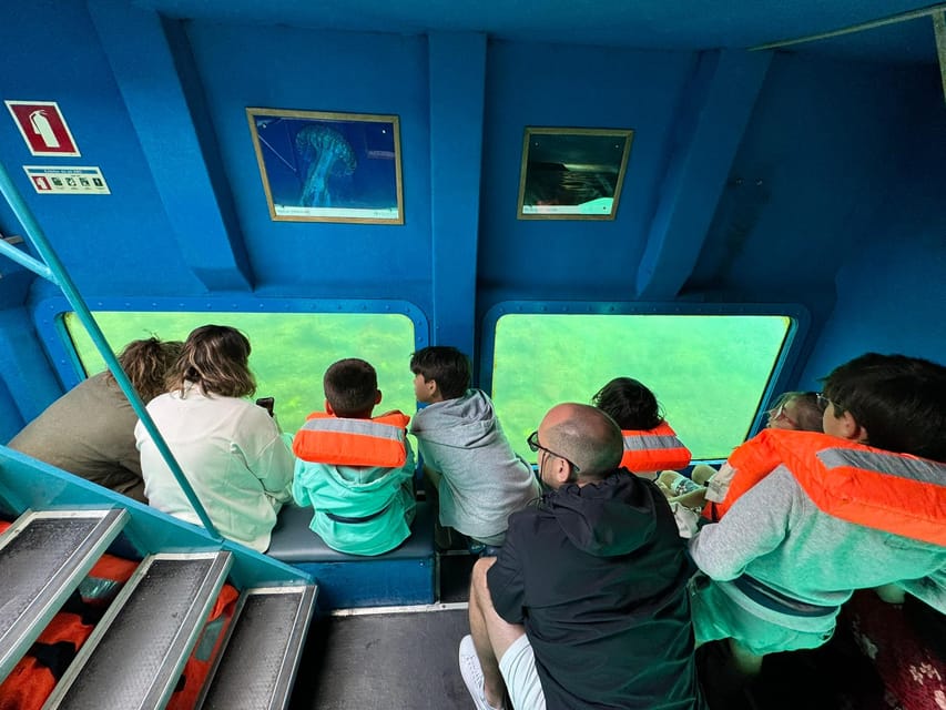 Sesimbra: Family Friendly Boat Sea Tour w/ Submarine Vision - Praia da Mijona, Inferno Beach, and California Beach View Time