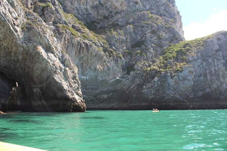Sesimbra: Ribeiro Cavalo Beach, Caves, & Arrábida Kayak Tour - Small-Group Feel and the Role of the Guide