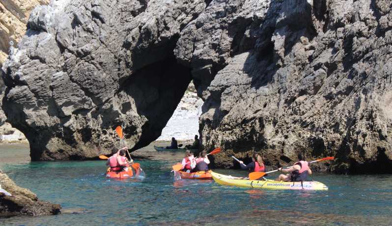 Sesimbra: Ribeiro Cavalo Beach, Caves, & Arrábida Kayak Tour - The Safety Briefing and Your First Paddle Stroke