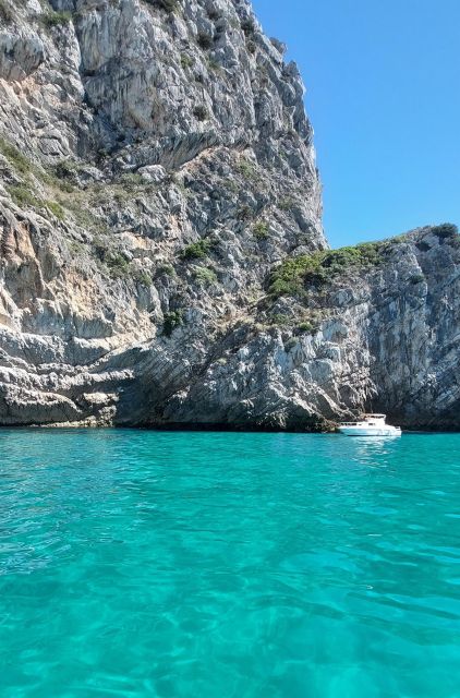 Sesimbra: Secret Bays and Beaches Boat Tour with Snorkeling - Sesimbra Secret Bays: Why This Coast Tour Feels More Peaceful