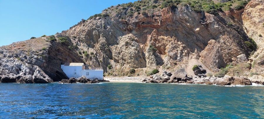 Sesimbra: Secret Bays and Beaches Boat Tour with Snorkeling - Baleeira Bay and Beach: Wine Tasting Plus a Final Feel-Good Finale (40 Minutes)
