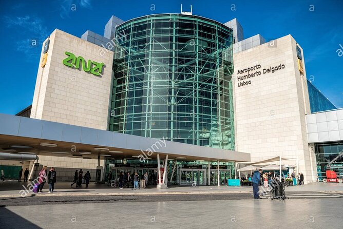 Shared Arrival Transfer: From Lisbon Airport to Hotels - Key things to know before you land