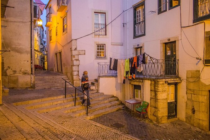 Shared Arrival Transfer: From Lisbon Airport to Hotels - Where you can get dropped off, and what that means