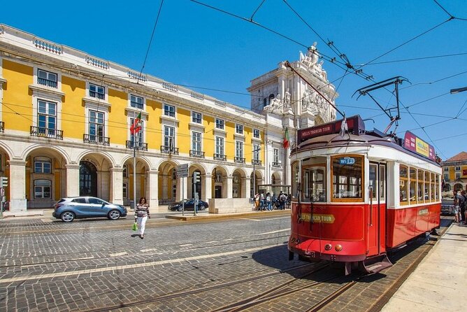 Shared Arrival Transfer: From Lisbon Airport to Hotels - How “shared” changes the ride time and pickup rhythm