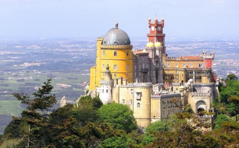 Sintra, Cabo da Roca, Cascais and Estoril Private Tour - Sintra time: Palácio da Pena, Palácio da Vila, and Quinta da Regaleira decisions