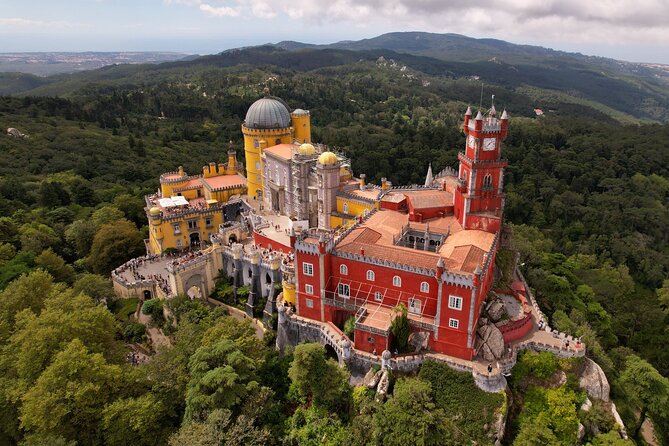 Sintra-Cascais-Pena Palace 8-People Small Group Tour from Lisbon - The Pena Palace approach: arriving early and getting the stories