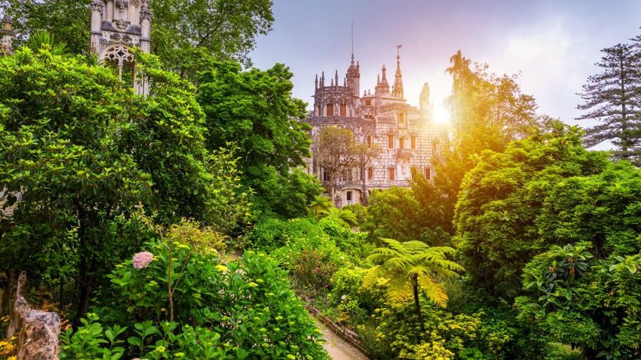 Sintra: Castle of the Moors & Quinta Entry with Audio Guides - Sintra by headphone: what this self-guided combo gets you