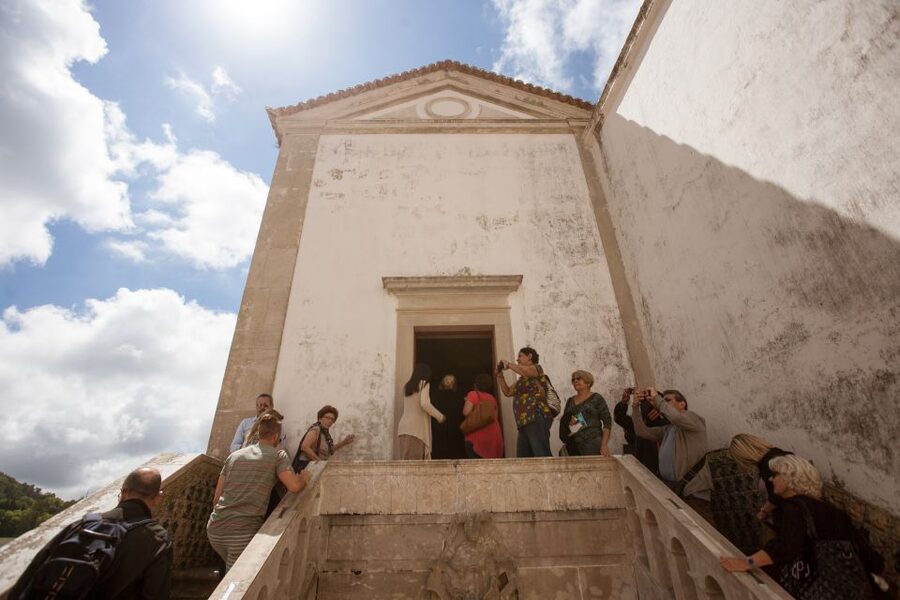 Sintra: Half-Day Tour with Royal Palace Ticket - Key things that make this half-day tour work