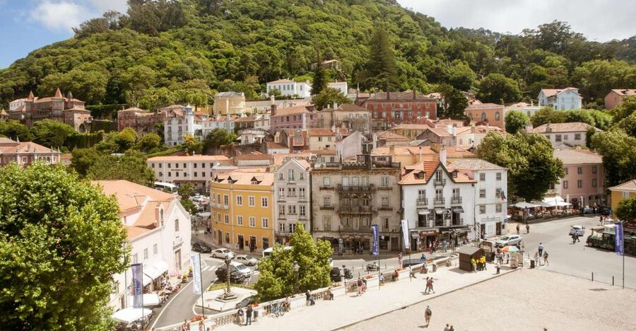 Sintra: Half-Day Tour with Royal Palace Ticket - From Lisbon to Sintra, fast and focused