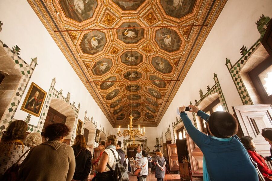 Sintra: Half-Day Tour with Royal Palace Ticket - Cascais and Estoril: bay views plus a little movie-magic atmosphere