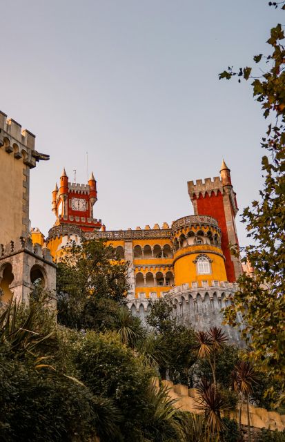 Sintra: Pena Palace, Moorish Castle, Regaleira, & Monserrate - Weather, closures, and how the guide keeps your day alive