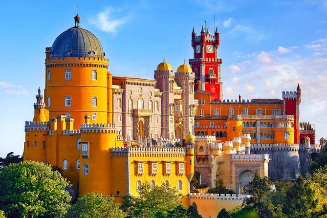 Sintra, Pena Palace, Quinta da Regaleira & Cascais Group Tour - Park and National Palace of Pena: Exteriors vs Interiors and Crowd Reality