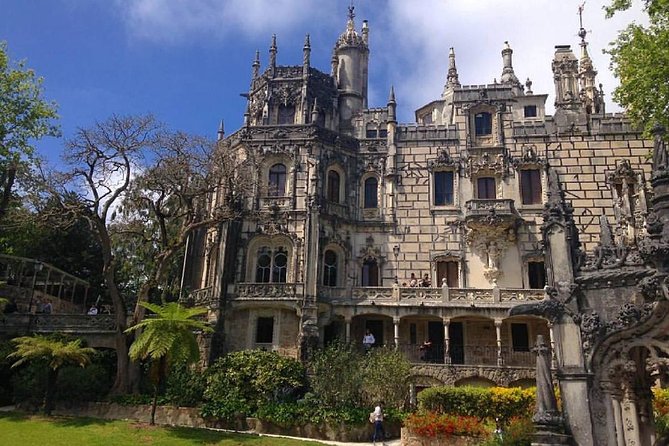 Sintra Private Tour from Lisbon - Castelo dos Mouros ruins and a big village view (1 hour up high)